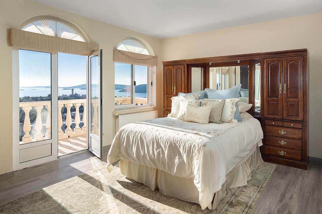 Luxury villa citrine bedroom
