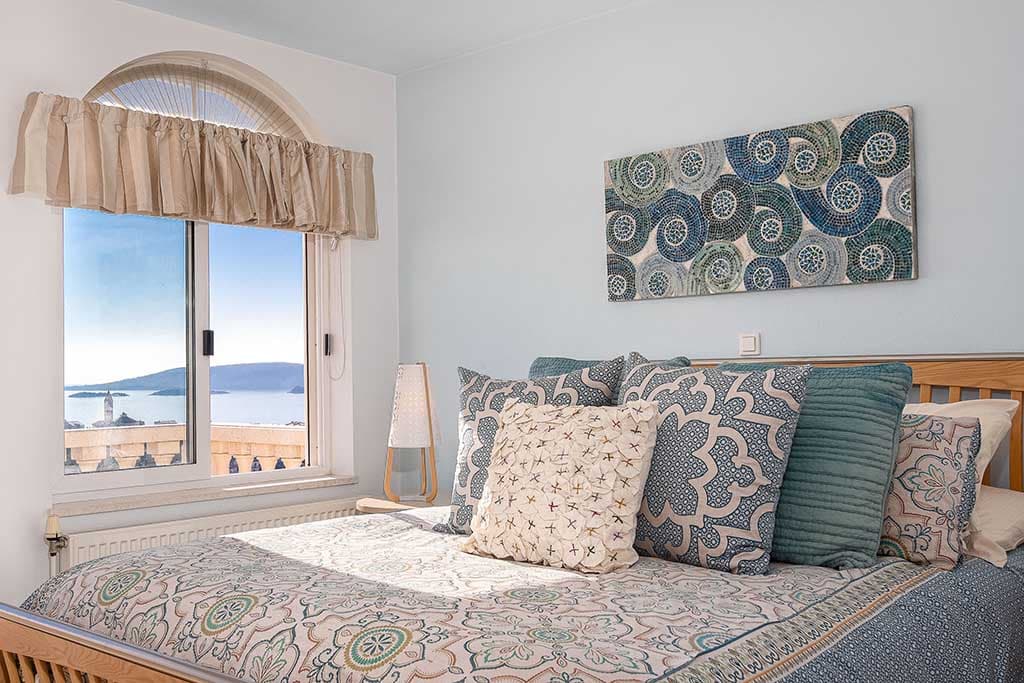 Luxury villa citrine loby bedroom