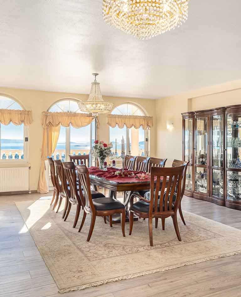 Luxury villa citrine dinning room