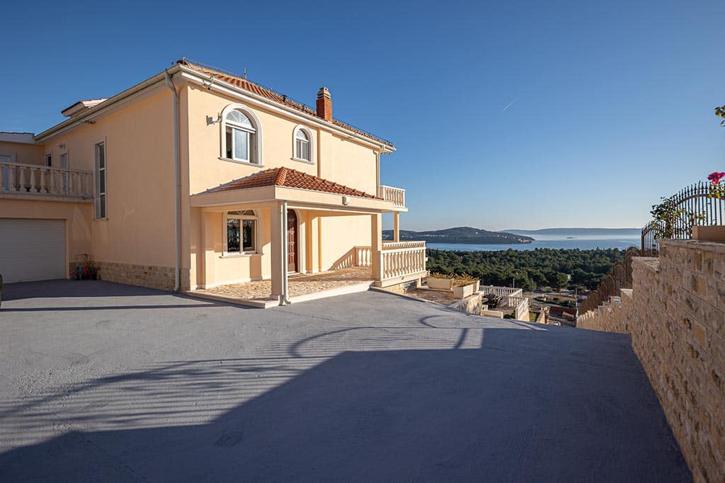 Luxury villa citrine outside