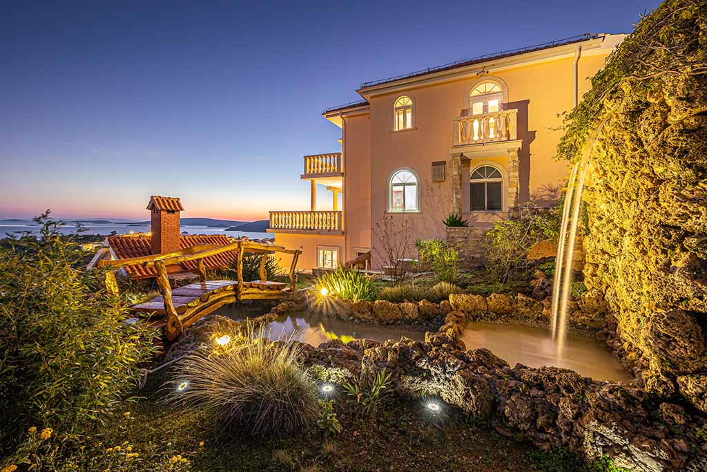 Luxury villa citrine outside