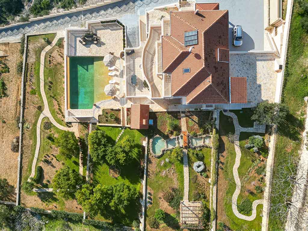 Luxury villa citrine panoramic view